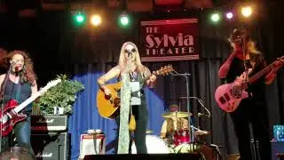 Seven Bridges Road/Dixie Dust