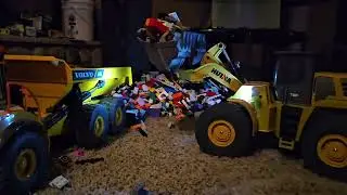 Lego cleanup with huina 583 and double e591