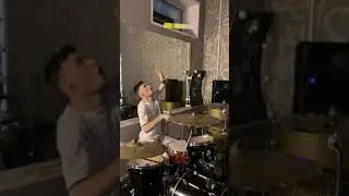 Some groove for you today #cover #drumcover #drums #drumming #groove