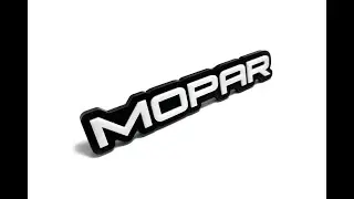 Grill badge Mopar (matte black)