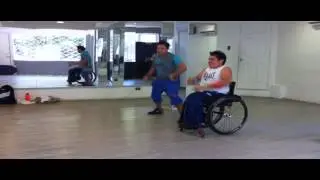 Zumba Chile en silla de ruedas, Cesar y Grillo