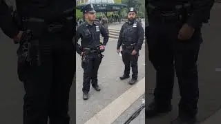 Тюрбан полиции Нью-Йорка. Мне понравился образ, но задница остаётся задницей. Мы все хорошо посме...