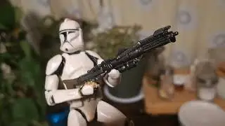 Opening up star wars clones and B2 battle droid.