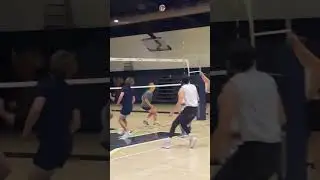 Have to protect the line with that block 🙌🙌 #volleyball #haikyuu #volei #voleibol
