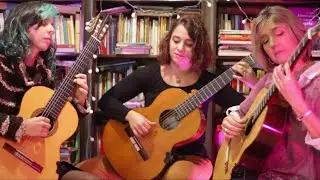Tierra (De Eva Baronio) por Lilah tr&iacute;o