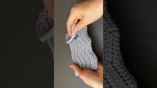 Сумочка для телефона крючком узором зигзаг. Вязание крючком... #crochet