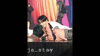 What's wrong with minbin on stage? 🙄「#leeknow #changbin #minbin #straykids #dominATE_SEOUL」