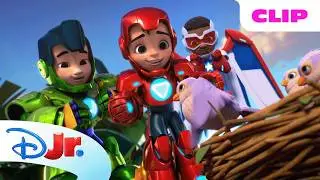 Iron Man Helps Baby Birds Fly!🐦 | Marvel's Iron Man and his Awesome Friends |@disneyjrx@MarvelHQ