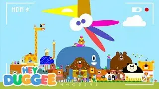 The Family Photo Badge 📸 | Hey Duggee