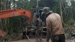 excavator lepas track di rawa ini solusi nya