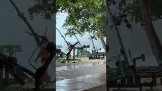 Когда красивое тело важнее непогоды. Beau Vallon Beach When a beautiful body is more important