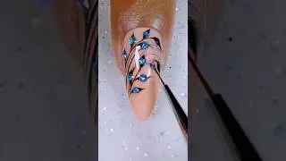 Beautiful leafy nailart ❤️❤️#naildesign #nailart #viral #2023 #bluenailart #leafnails