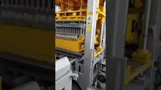 Fully automatic brick making machine