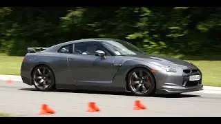 Nissan GTR 2014 - Loud Exhaust Sound Acceleration - G1 tour, Sanair (Qu&eacute;bec) - 2013