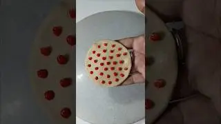 viral red colour bindi wali Puri 🤪#trending #youtubeshorts #shortvideo @garimakitchenparadise