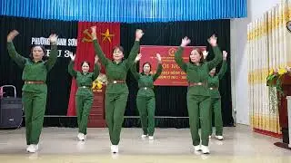 Dân vũ Đường trường Sơn xe Anh qua - khu 3 Phường Thanh Sơn - TP UÔNG BÍ