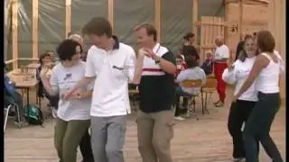 part 1 noorse volksmuziek op musikkfestival in Daugstad met trekharmonicas 1999 (video by ben&hanny)