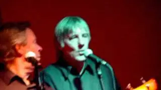 Mick Avory, singing solo, Boston Arms, Nov 2006, at the Kast Off Kinks event
