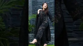 dananeer mobeen Pakistani dresses beautiful actress