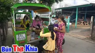 Bán Bún Thịt Khìa trên Chiếc Xe Lambro Bà Con Thấy Lạ Lắm - Tập 151