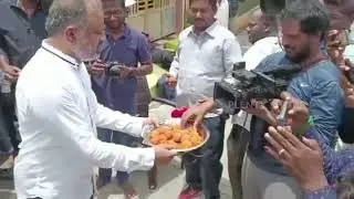 Perarivalan release - Rajiv Gandhi assassination case - Friends and family members celebrates
