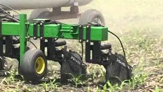 Yetter Magnum Fertilizer Applicator