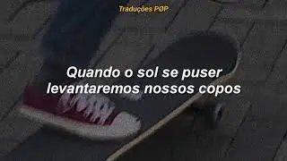 Avril Lavigne - Here's To Never Growing Up (Tradução / Legendado)