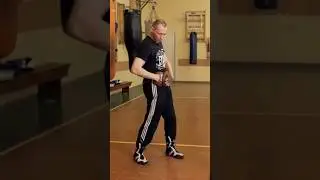 ВОТ КАК ДОЛЖНО ВРАЩАТЬСЯ БЕДРО ПРИ УДАРЕ#шорты