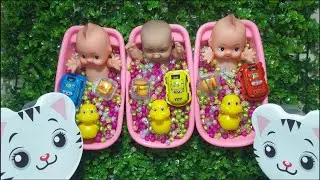 Oddly Satisfying Toy Bath ASMR 🌈 Mini Tubs, Ducks & Cars