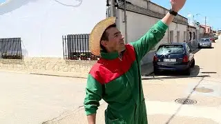 Entre el humor y el dinero... lo importante es lo primero | Me vuelvo al pueblo