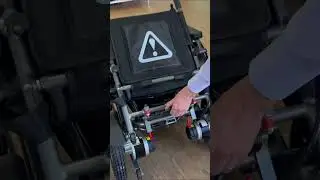 Experience how smooth folding of an electric intellectual wheelchair &mdash; Verpal YL9000