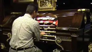 Dave Wickerham at the WurliTzer - Milhous Collection