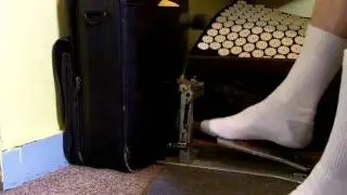 DOUBLE BASS WITH ONE FOOT