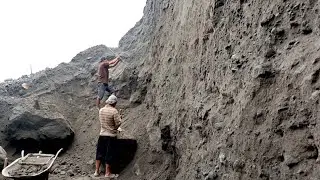 PART 2 DROPPING BIG ROCKS AND DROPPING LUGS OF SAND 