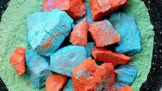 Blue vs Red Gym Chalk ASMR 💙❤️ | Addictive Crunch & Powdery Breaks