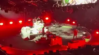 Foo fighters at Kia forum Jan 14 / monkey wrench (half)
