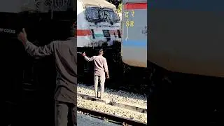 Dismantling wap7 locomotive from coaches 🙂 #locomotive #decoupling #railway #service #shyam_hembram