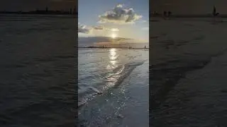 Watching waves roll in&hellip;🌊🤍💭 #shorts #youtubeshorts #relaxingwaves #honeymoonisland #floridabeach
