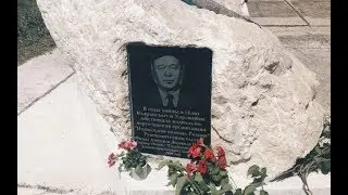 A monument to Fazyl Ametov erected in Crimea