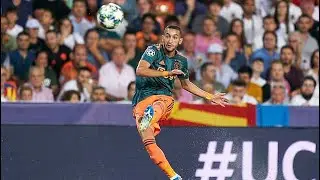 Hakim Ziyech - The art of passing
