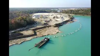 Природа встречается с инновациями в отделке бассейнов.