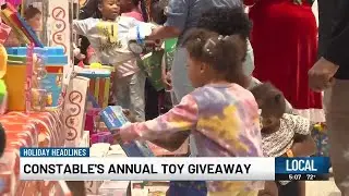 Thousands attend Baton Rouge constable&rsquo;s annual Christmas toy giveaway