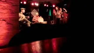 Hoşgeldin - Tarab Trio (feat. Naile G&uuml;lgen) طرب- تريو