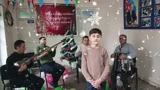 Oxuyur ( Qənbərli. Hüseyn.)  Ay. Çiçək