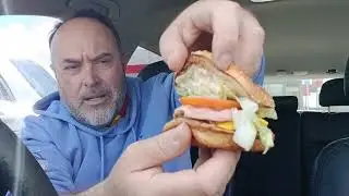Bacon DELUXE Burger Review @HJsAustralia - This one&rsquo;s built to impress.