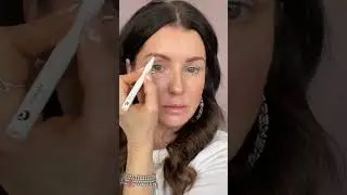 Over tweezed 90&rsquo;s brows! #browtutorial #browroutine #browproducts