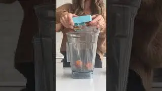 October smoothie!🎃🥤 #healthyrecipes #smoothie #wellness #pilates #yogaeverydamnday #yoga #fitness