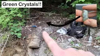 Hunting For Awesome Green Actinolite Crystals In a Roadcut! Ontario Rockhounding