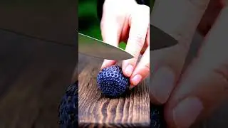 #fruit #fruitcutting #food #satisfying #strawberry #blue blue strawberry cutting