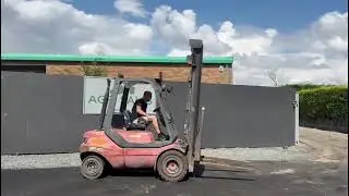 LINDE H30D-03 FORKLIFT*C/W PALLET TINES*